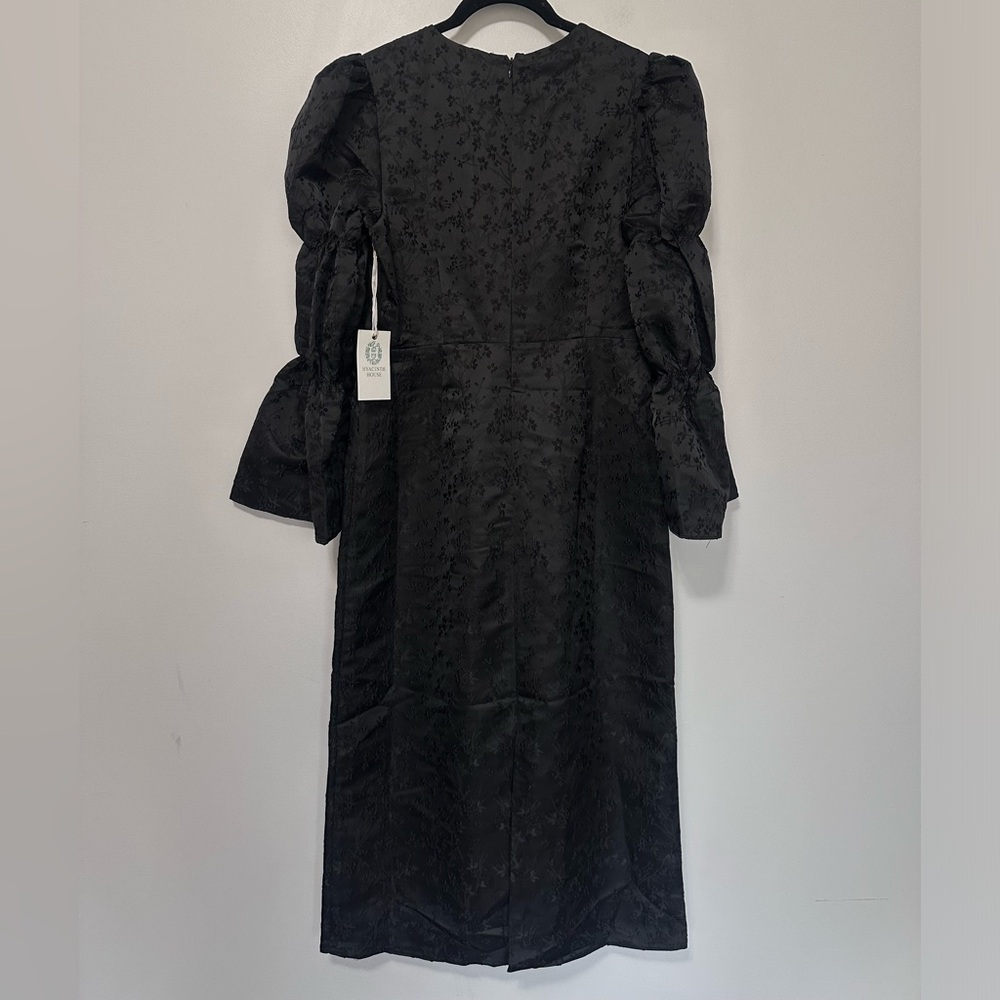 HYACINTH HOUSE Black Jacquard Puff Sleeve Midi Darcy Dress - Picture 9 of 11